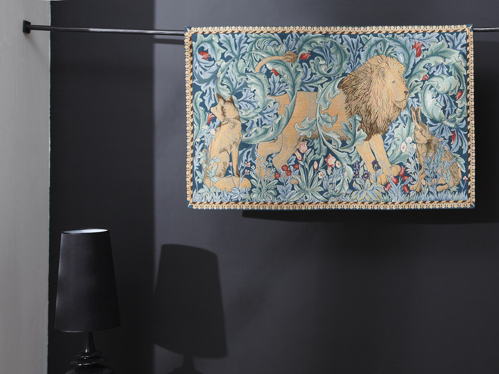 The Forest, Lion, W. Morris wandtapijt | Maat: 50 × 85 cm The Forest, Lion, W. Morris wandtapijt | Maat: 50 × 85 cm