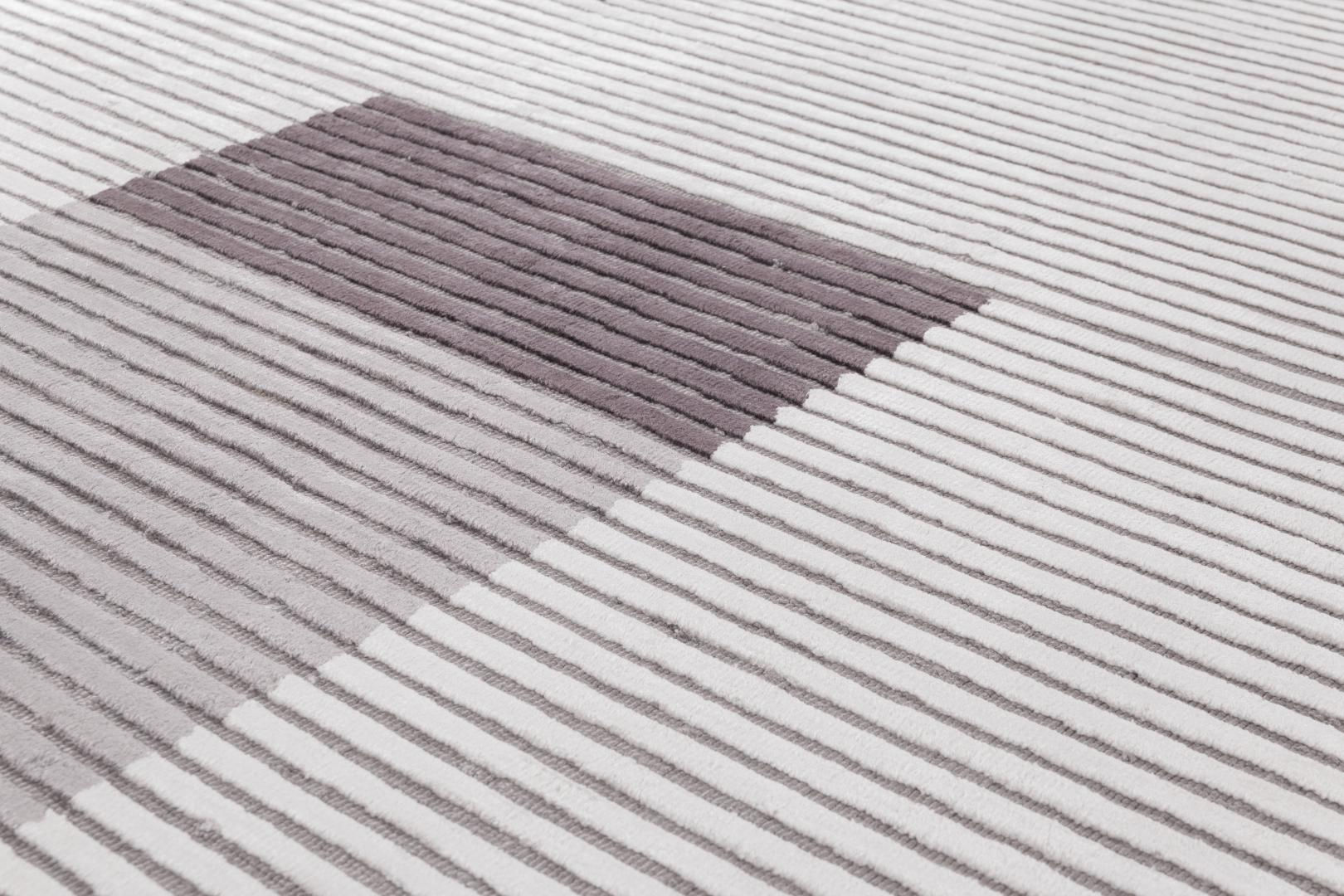 Handloom viscose lijnen tapijt