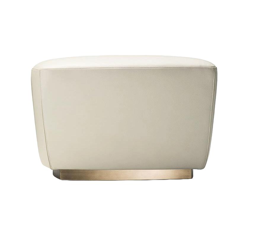 Poef met bronzen metalen basis