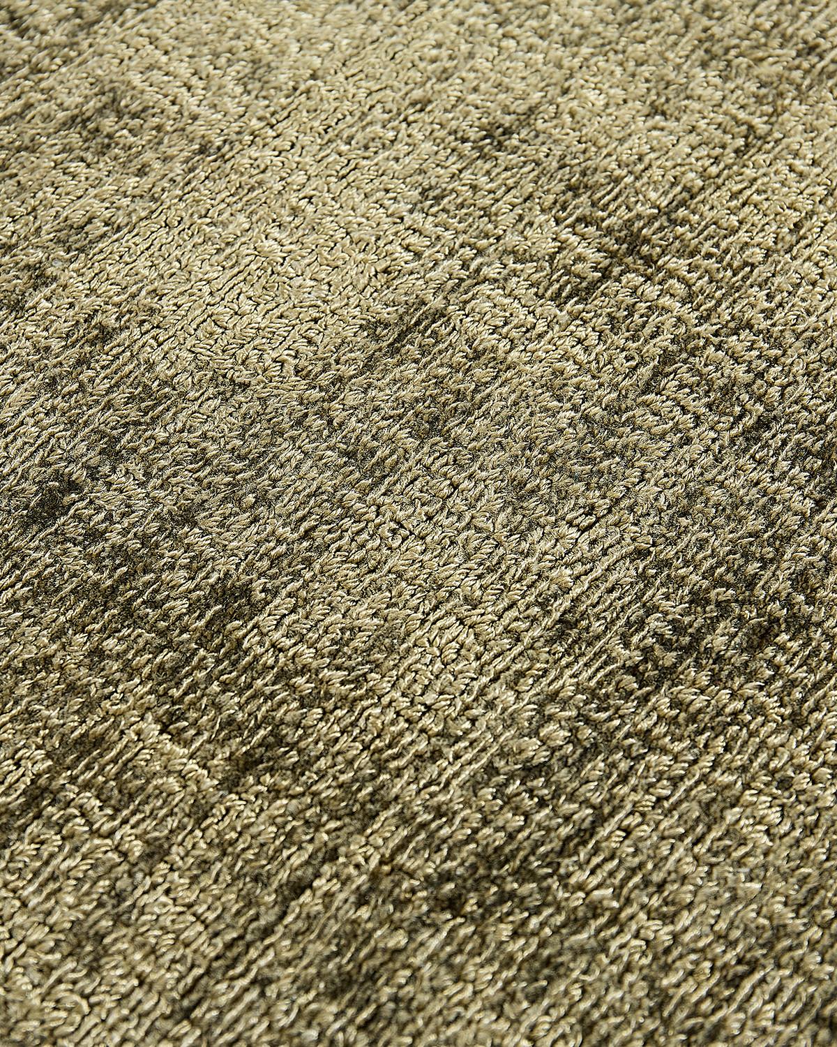 Olijf banaan zijde tapijt | Maat: 200 × 250 cm