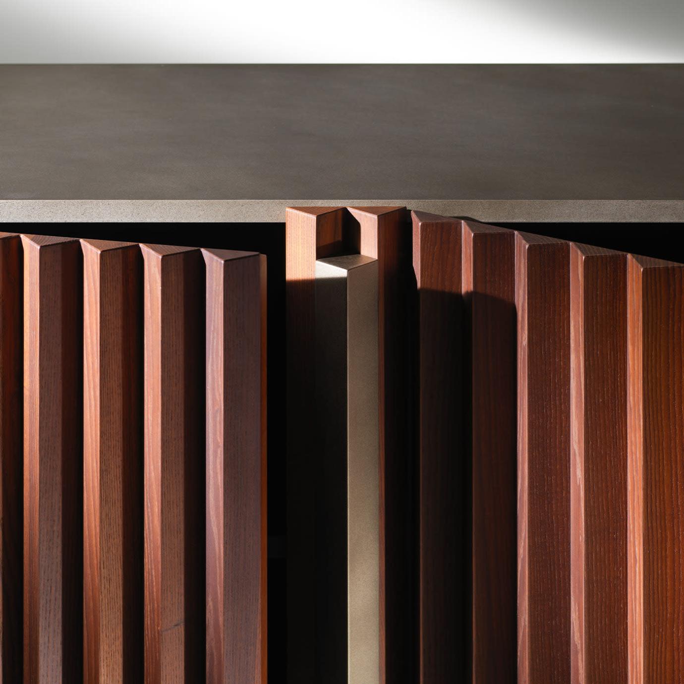 Ara Dressoir