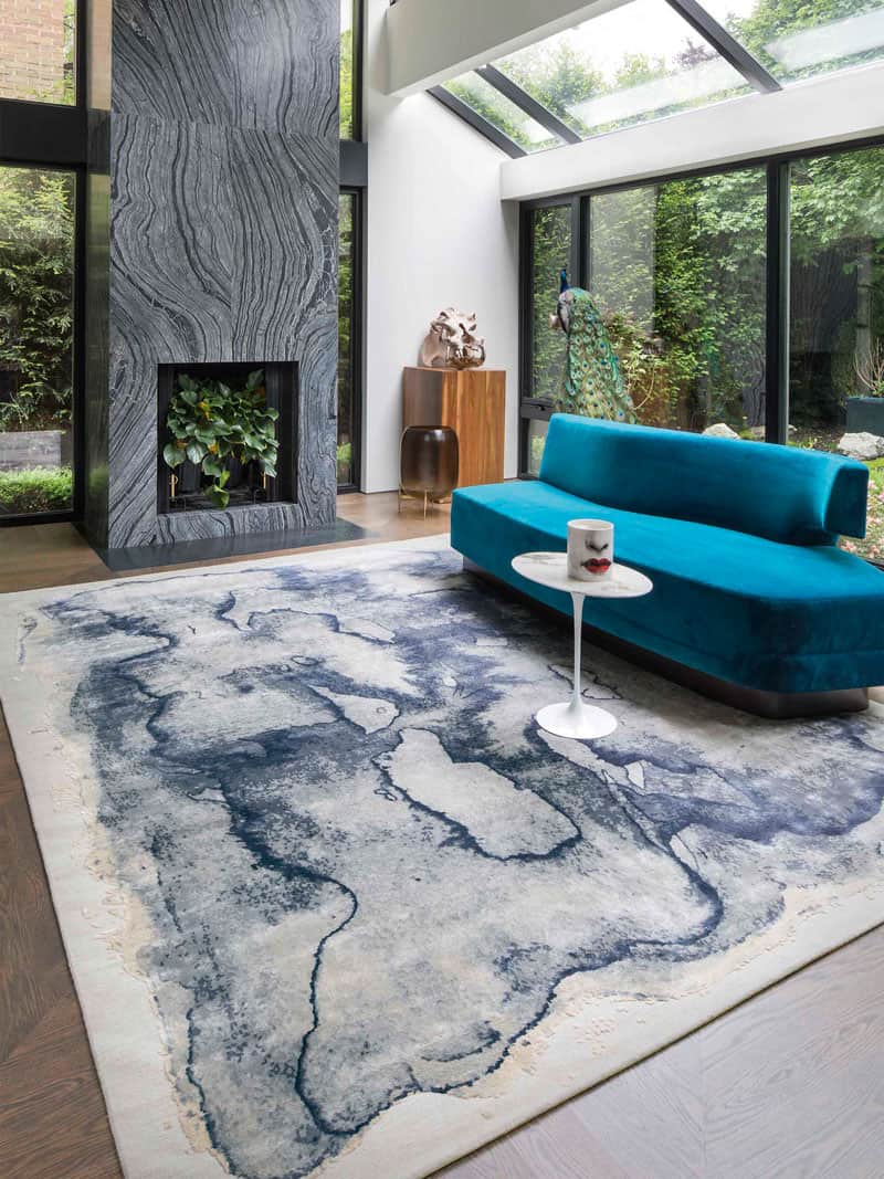 Mono lichtgrijs luxe handgeknoopt vloerkleed