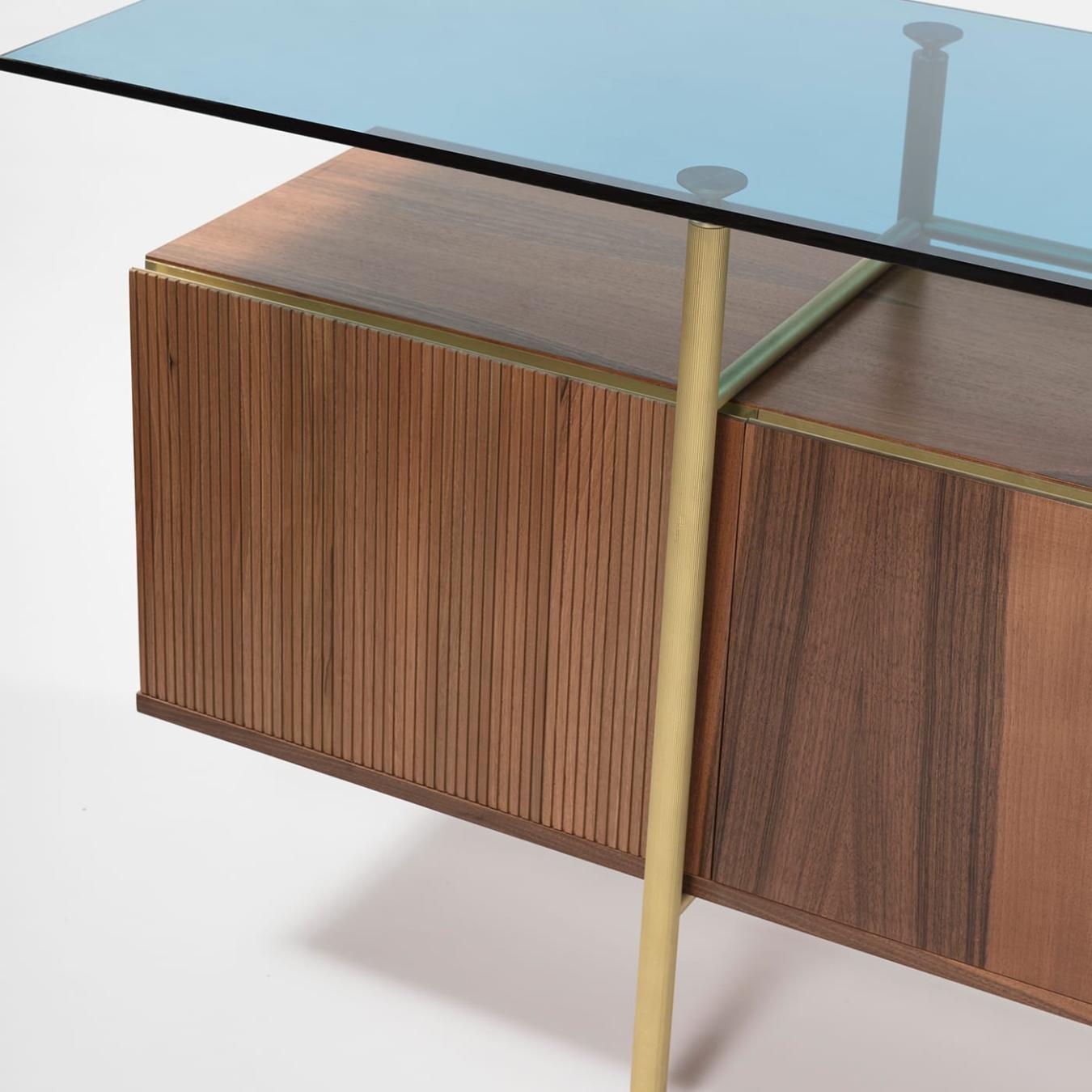 Elegante houten dressoir