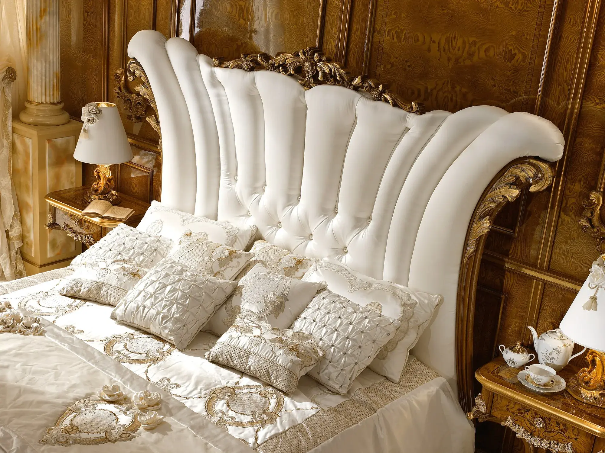 Dolcevita Italiaans bed met hoofdbord