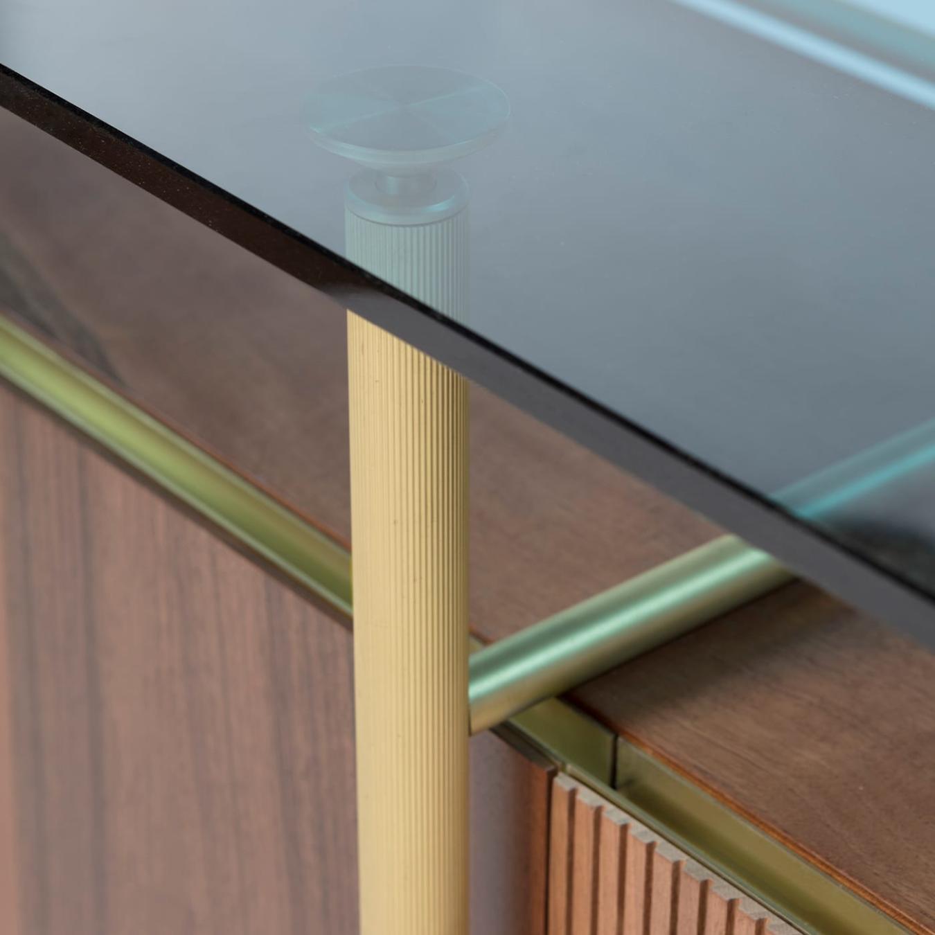 Elegante houten dressoir