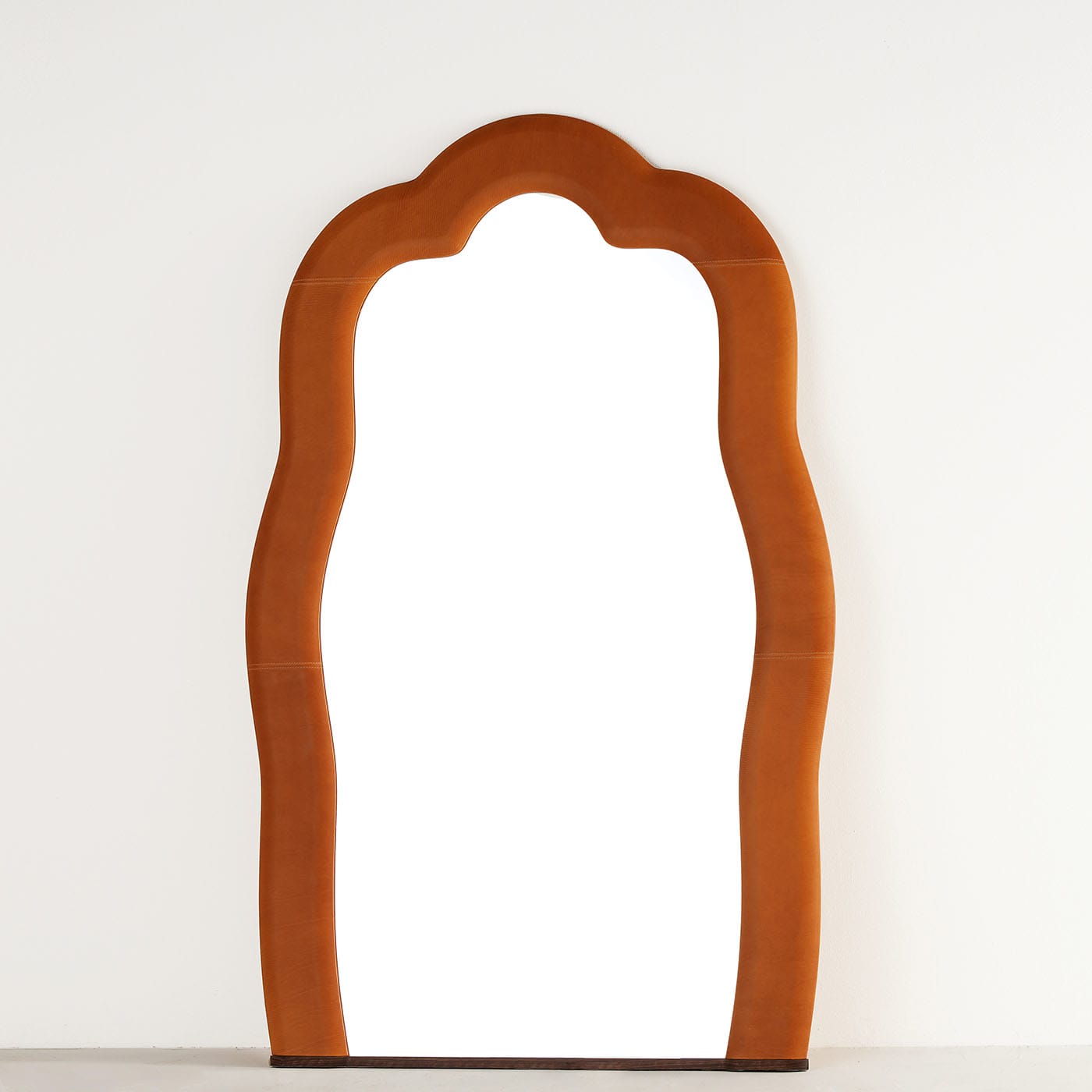 Vague Italiaanse staanspiegel