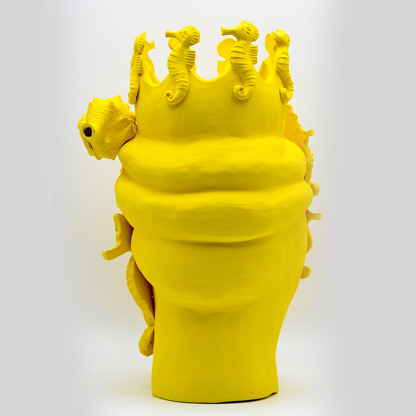 Moor's Head gele sculptuur