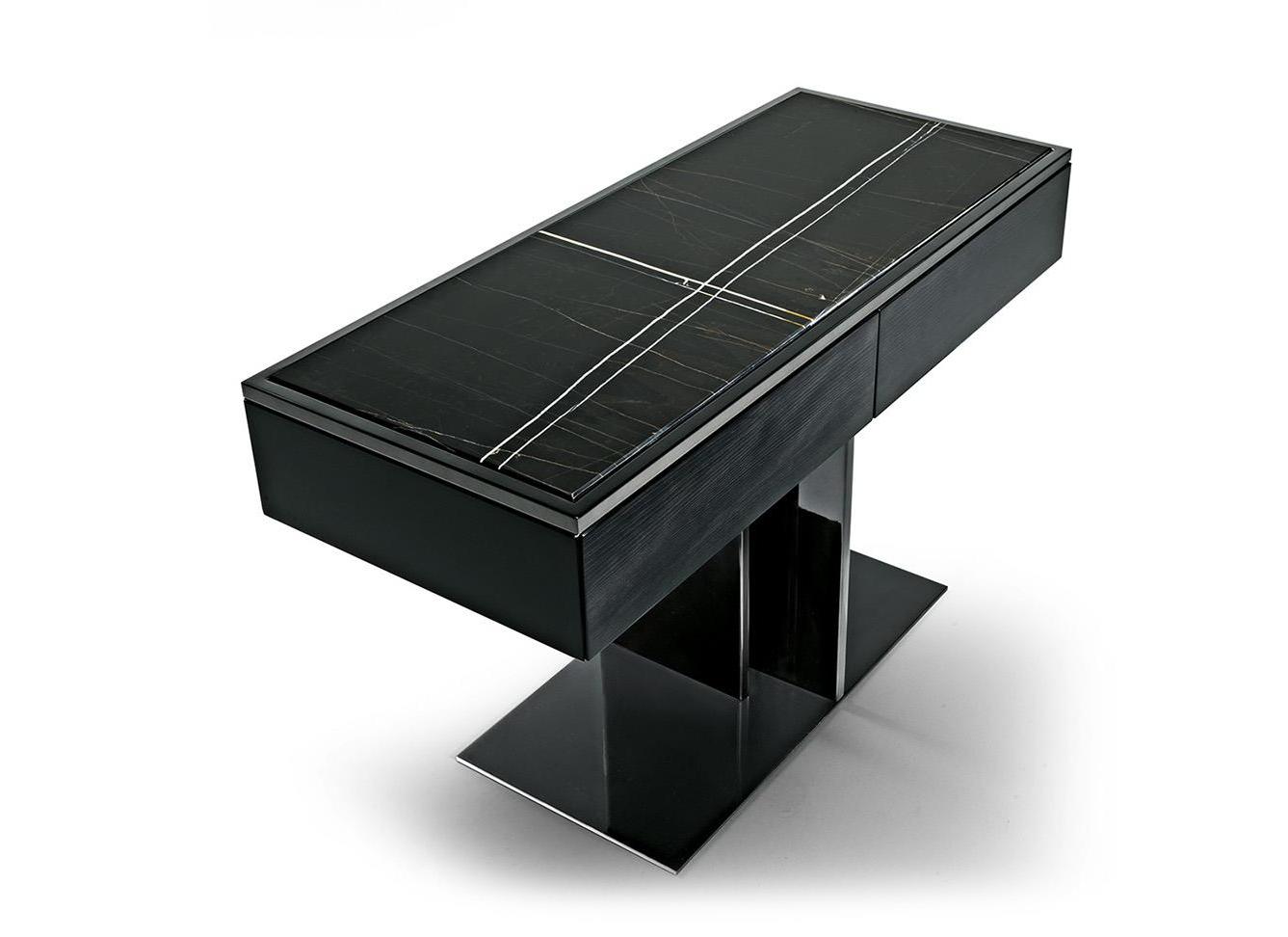 Luxe bureau met marmeren blad