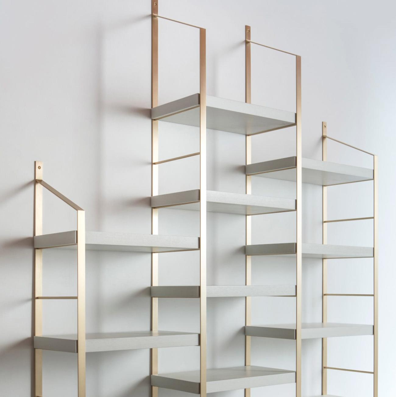 Gelaagde houten boekenkast