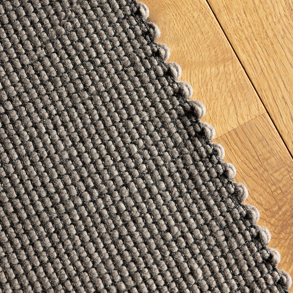 Grid steen tapijt | Maat: 250 × 350 cm