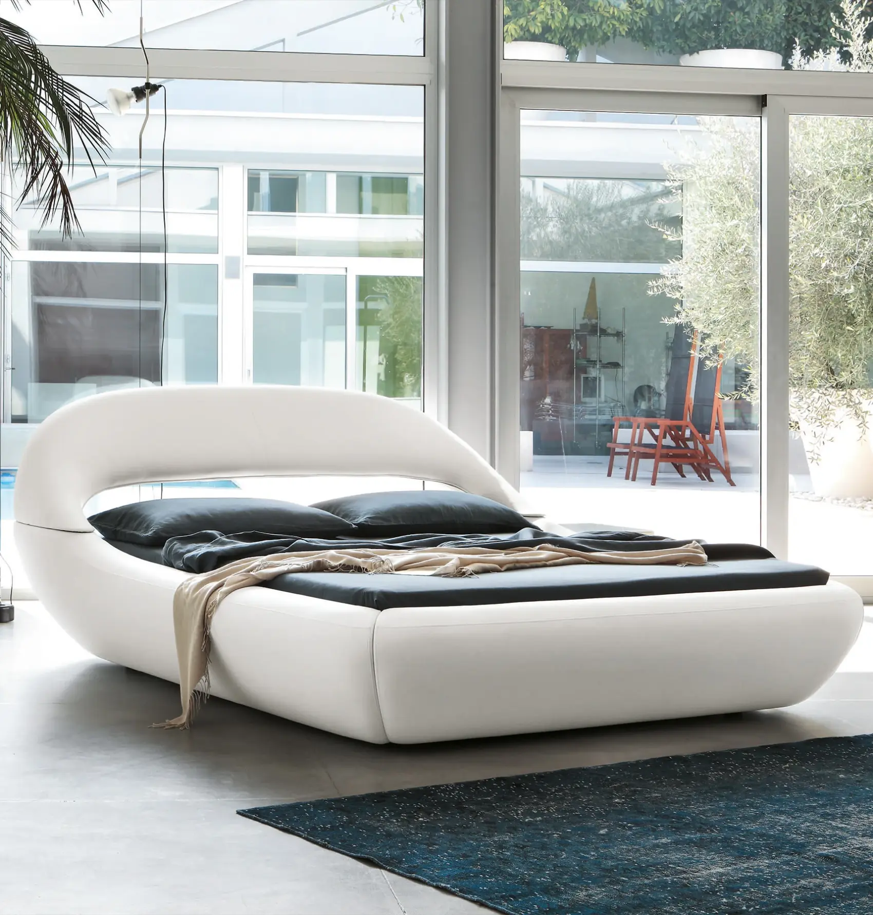 Sleepy bed