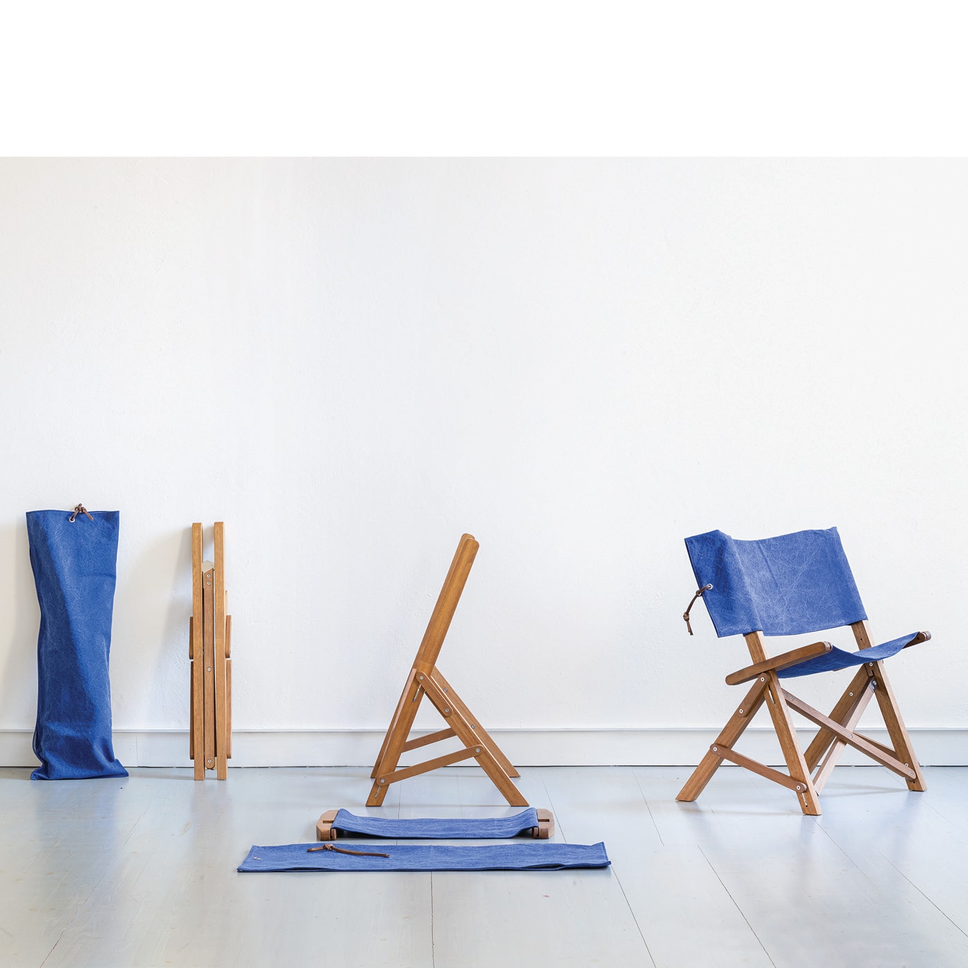Dino inklapbare stoel | Onderstel: Solid Black Walnut