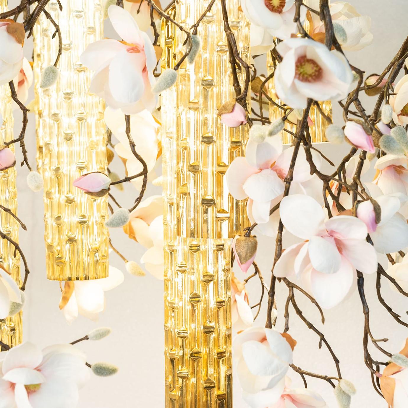 Magnolia wit-gouden kroonluchter