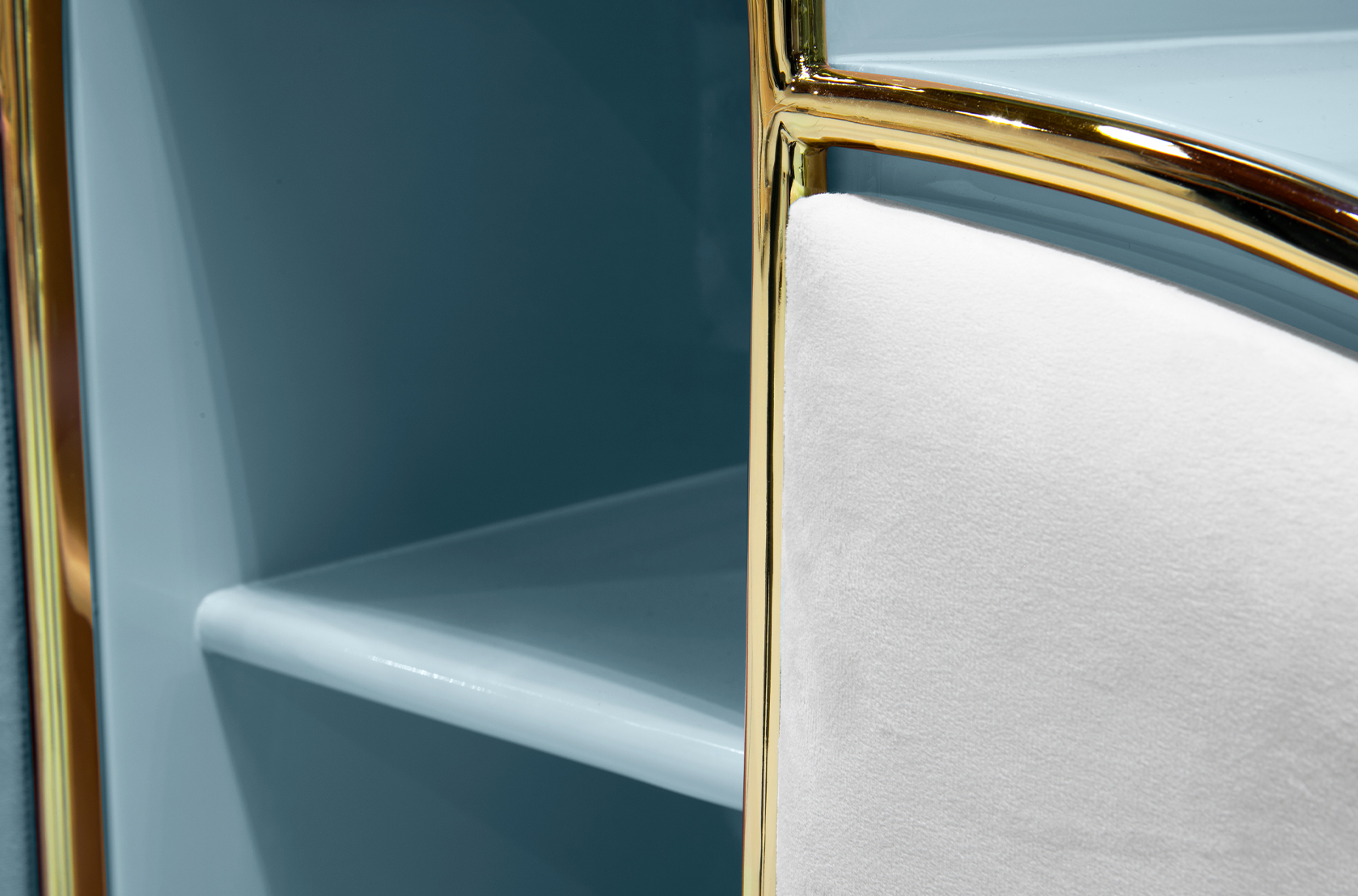 Candy Coated ladekast met drie laden