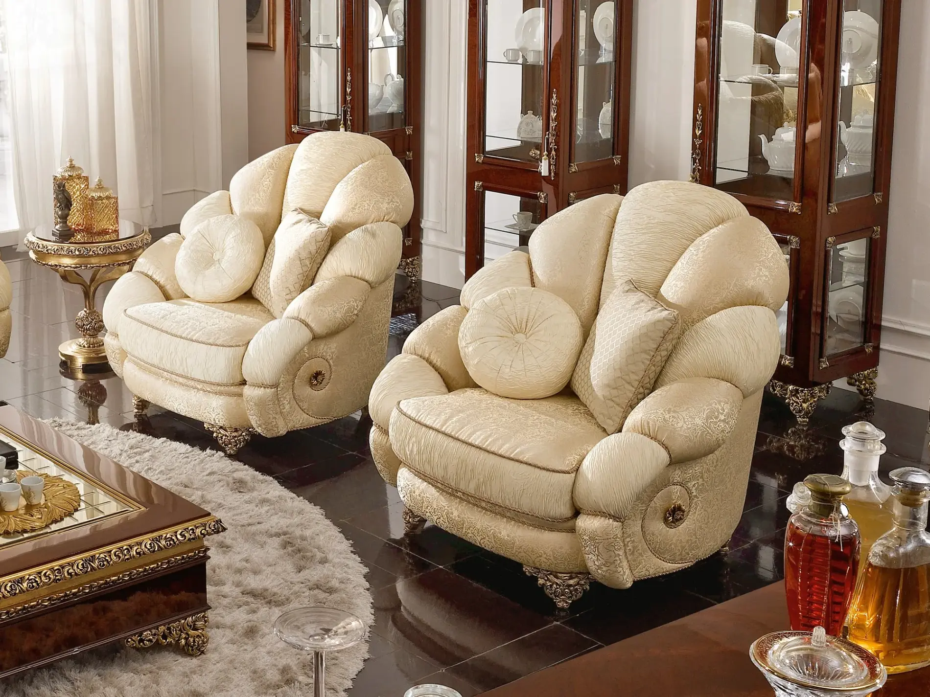 Royal Italiaanse stoffen fauteuil