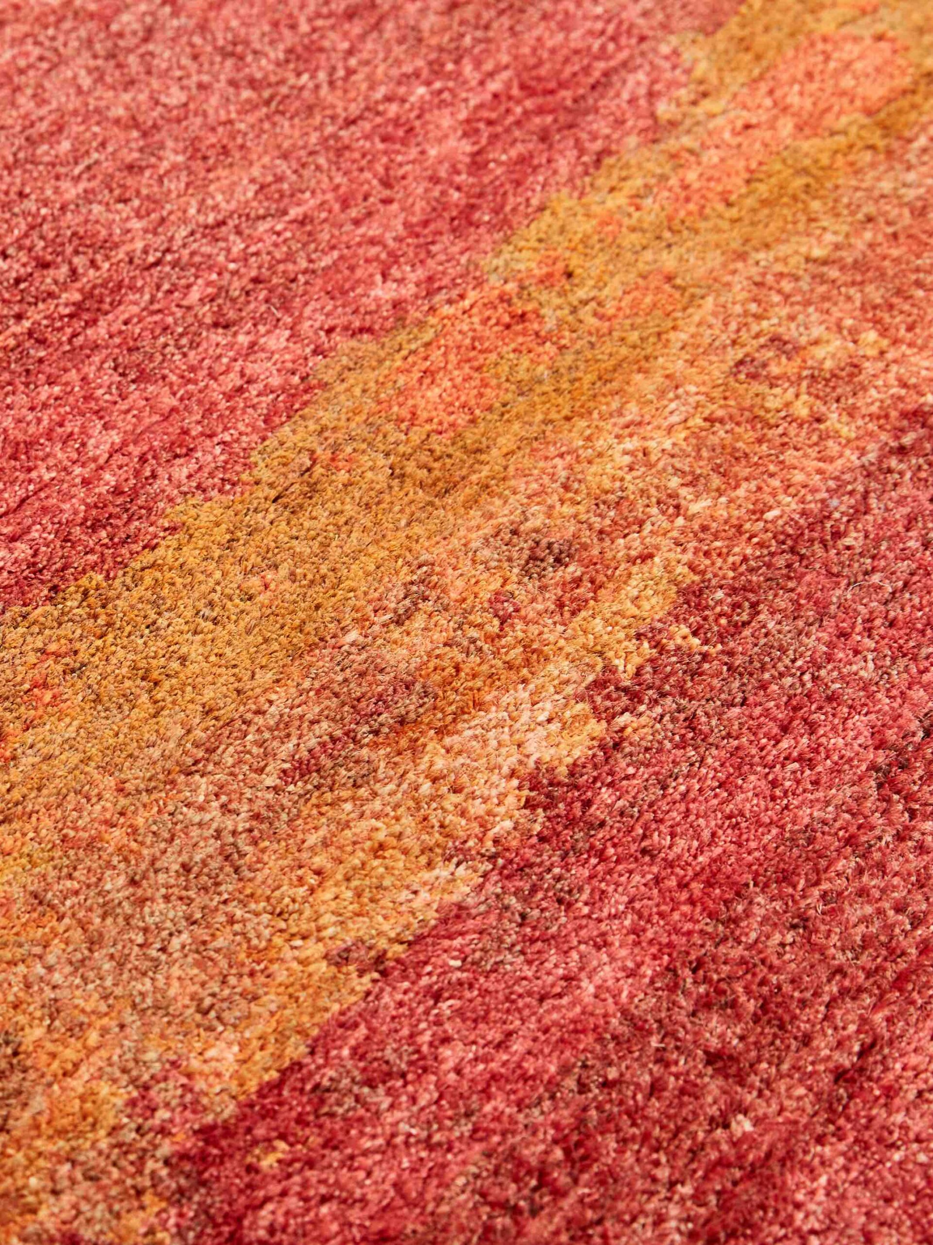 Oltre - zonnig designer tapijt