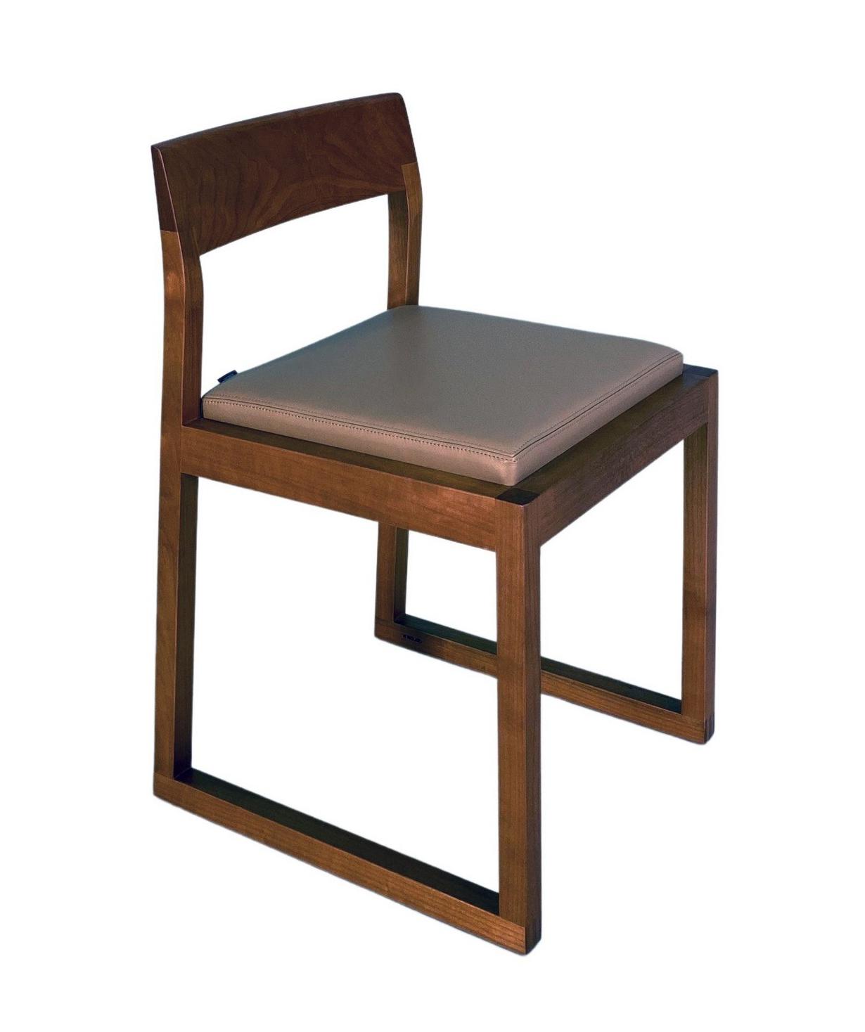Burton Kersenhout Stoel