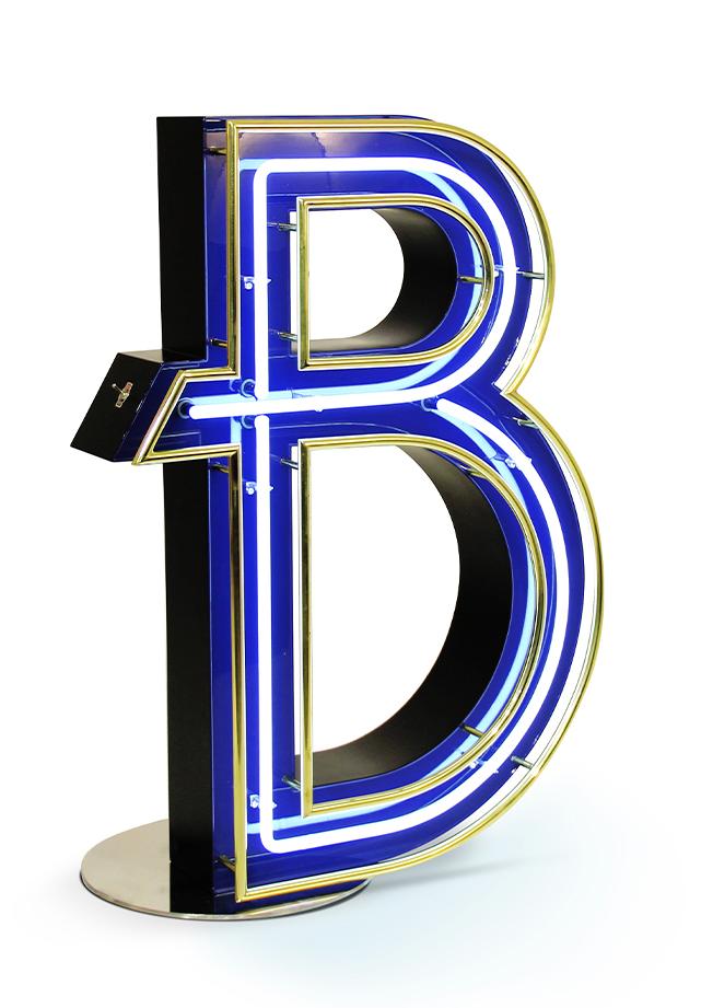 Bold Letter B lamp