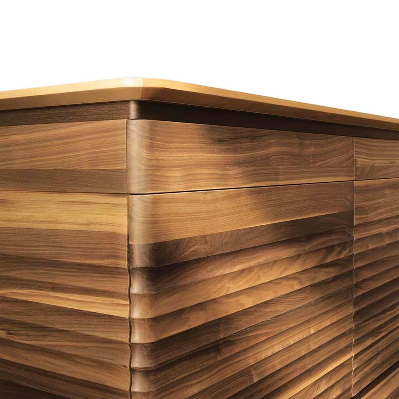 Sinuo bruin dressoir