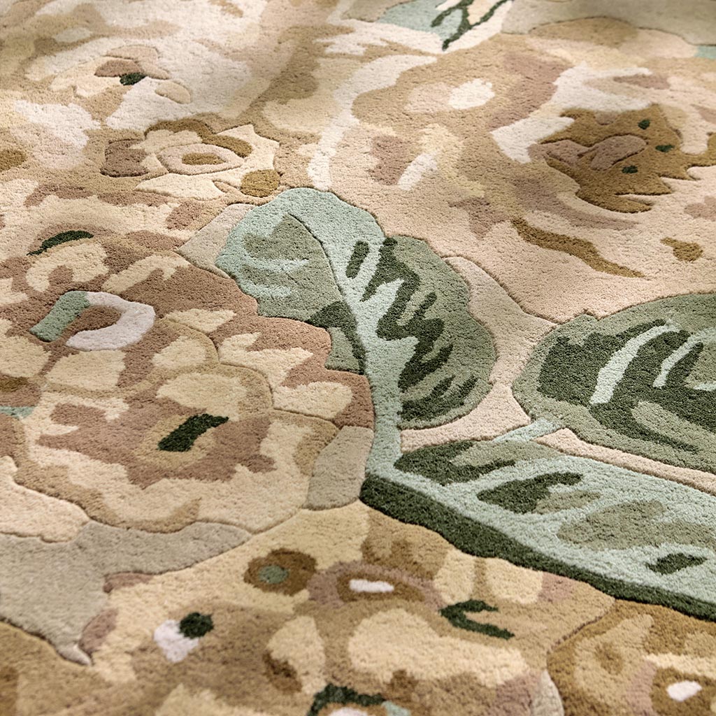 Rose & Peony Birch vloerkleed