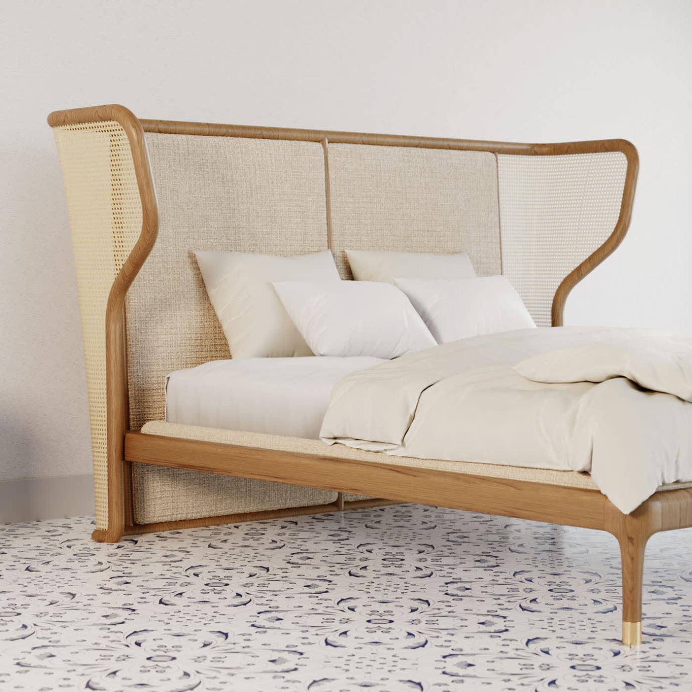 Joyce Essenhout Bed