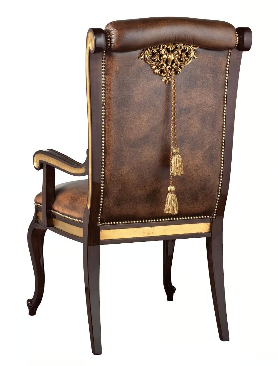 Klassieke leren stoel met armleuningen