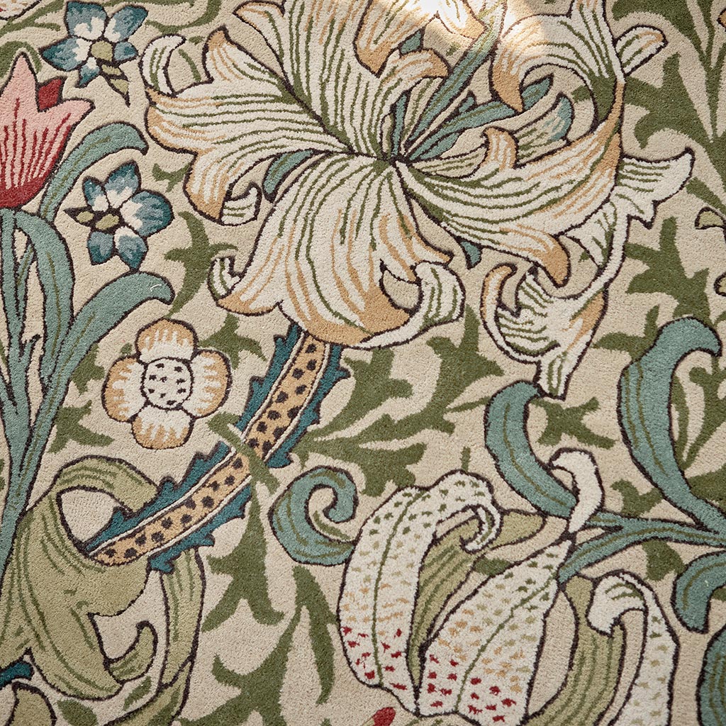 Golden Lily Green Red vloerkleed