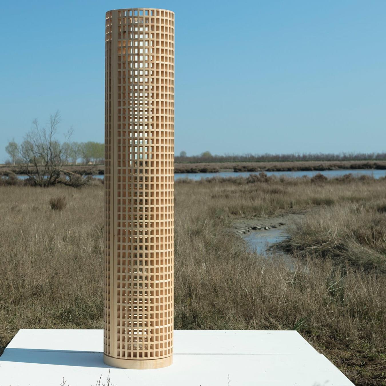 Handgemaakte houten staanspiegel