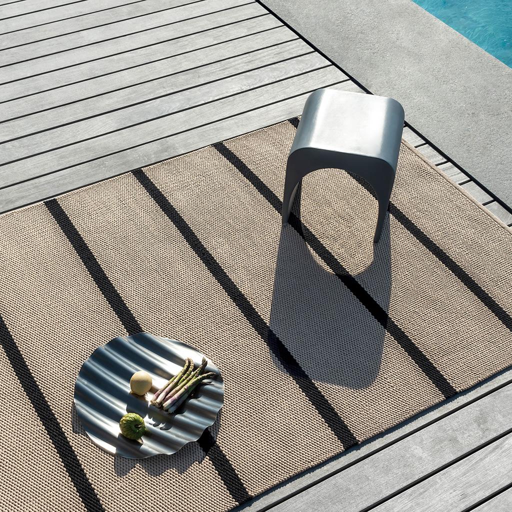 Deck koolzwart outdoor tapijt | Maat: 140 × 200 cm