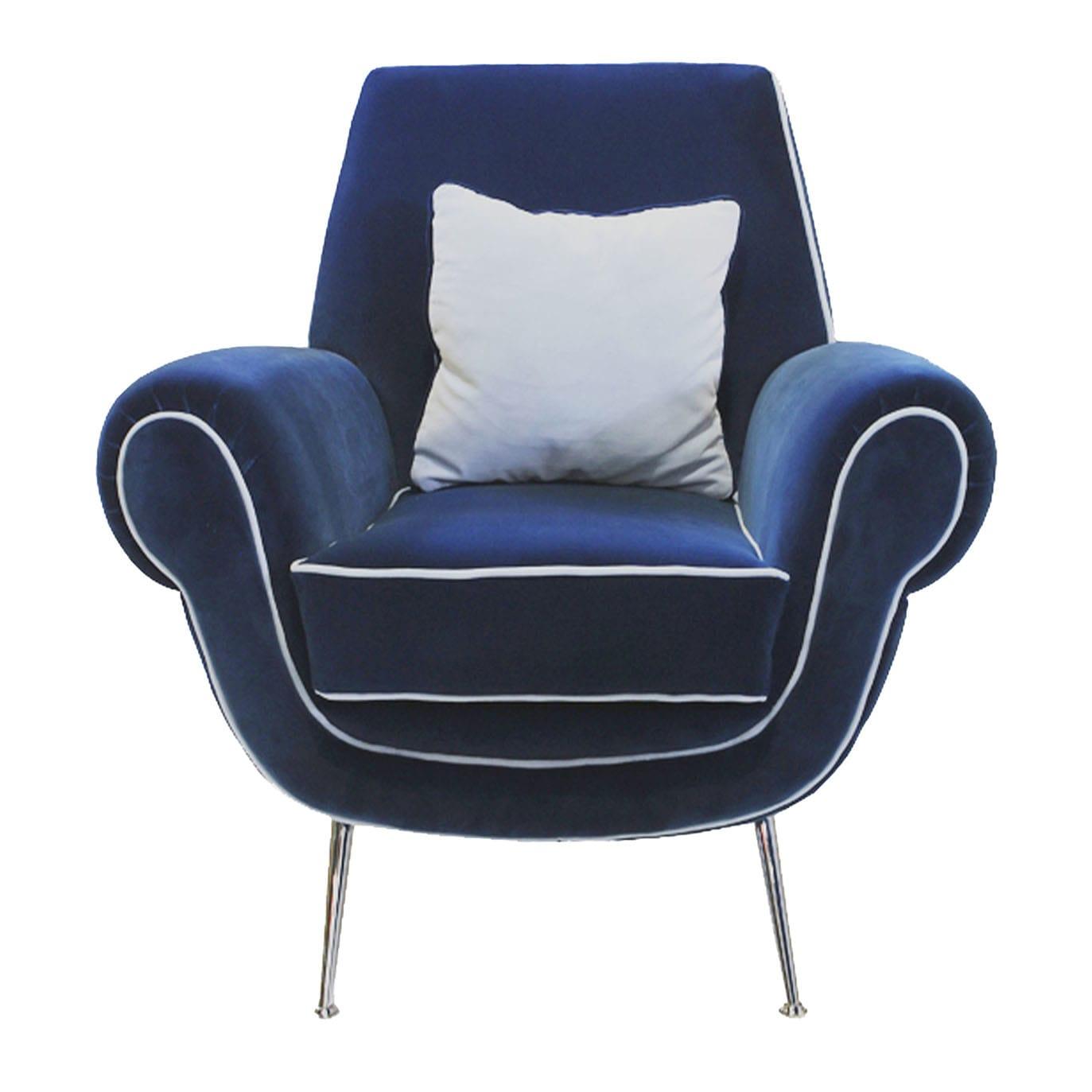 Fauteuil in donkerblauw fluweel met metalen onderstel