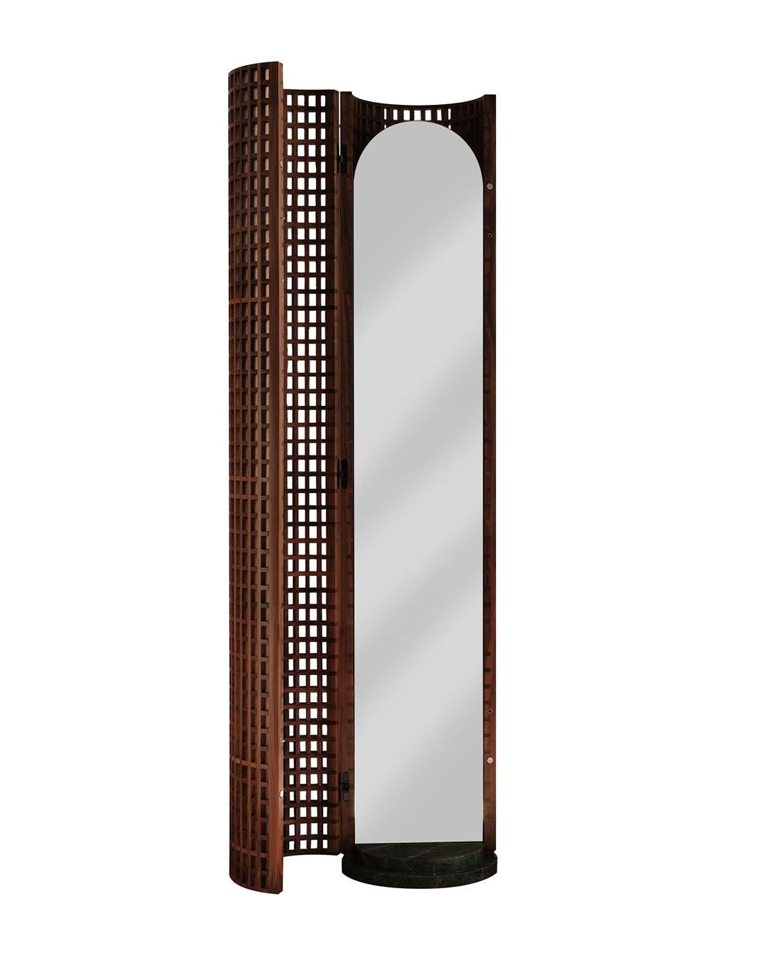 Walnoot en marmer staanspiegel