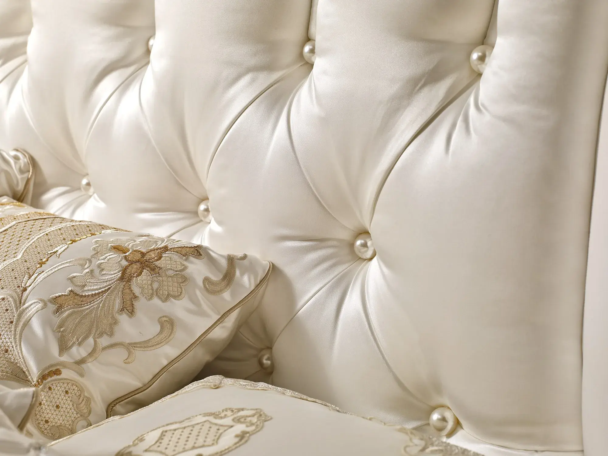 Dolcevita Italiaans bed met hoofdbord