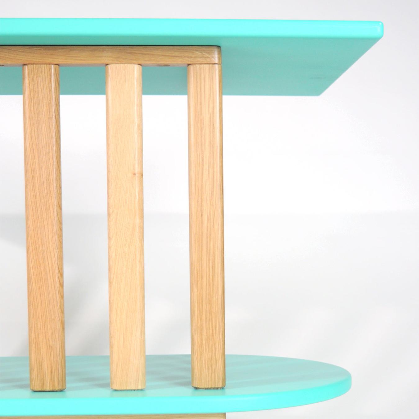 Groene twee-laags boekenkast