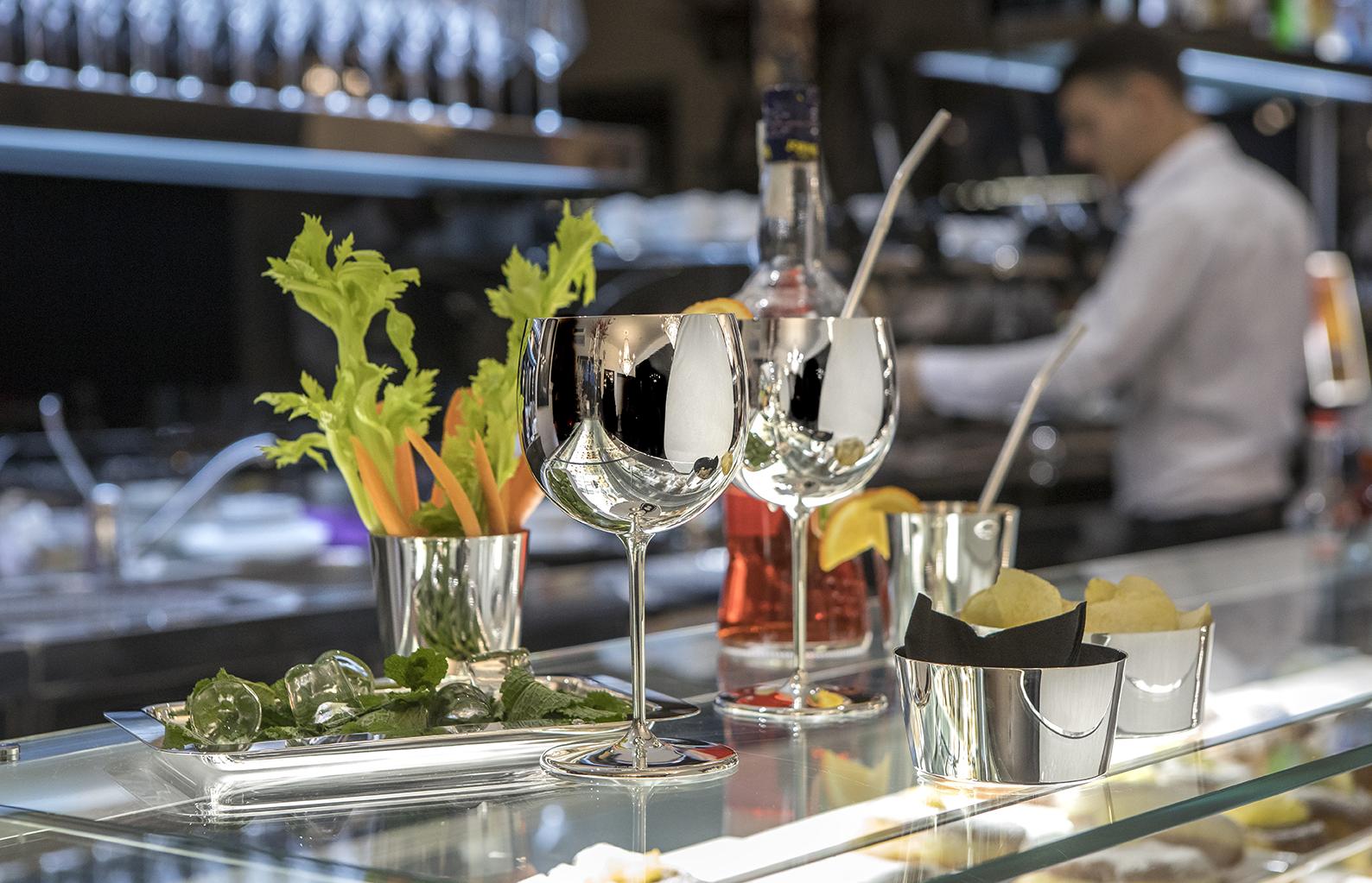 Verzilverde drie-lichten kandelaar - 2
