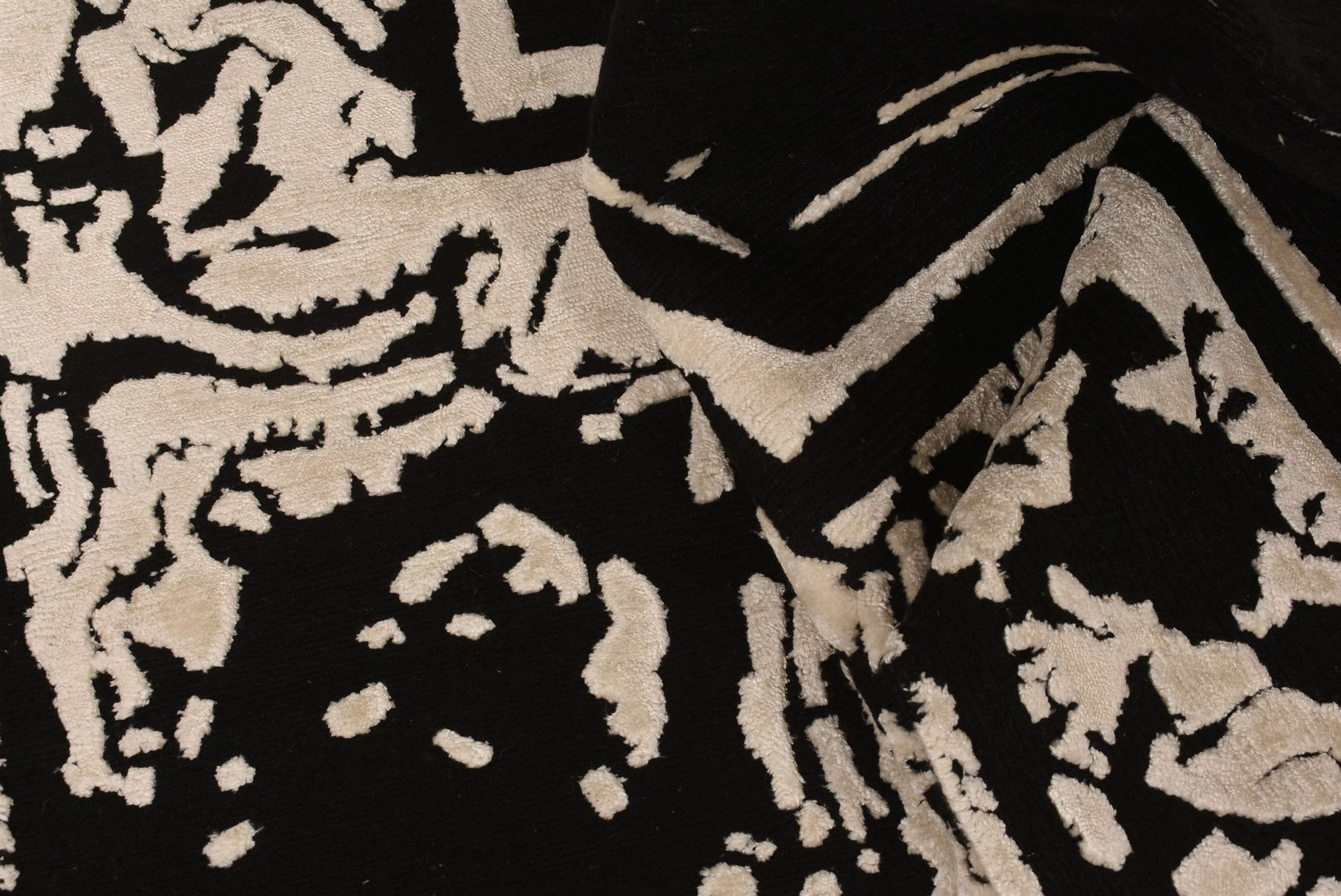 Handgeknoopt bamboe zijde Indiaas zwart & wit tapijt