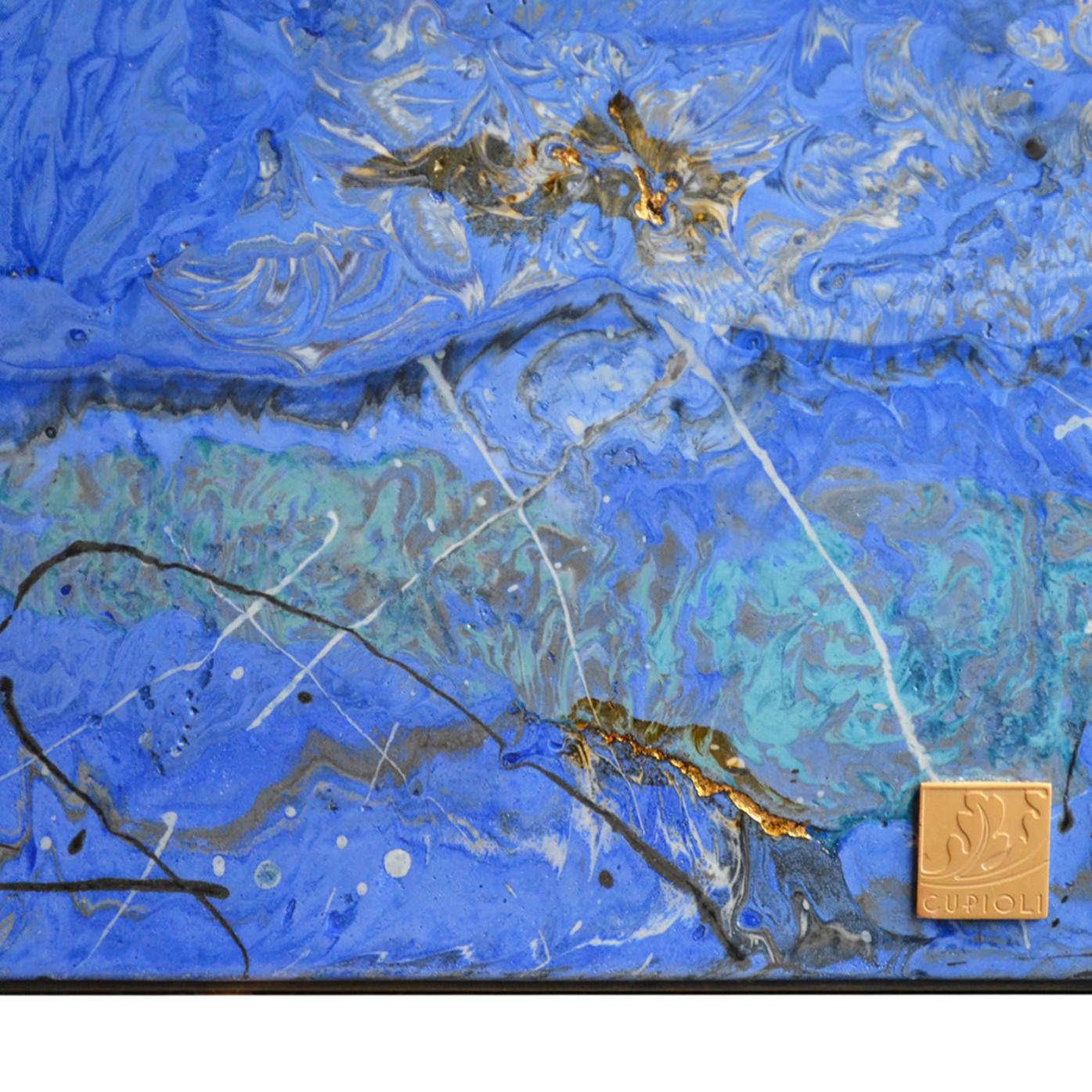 Ultramarine blauwe bijzettafel