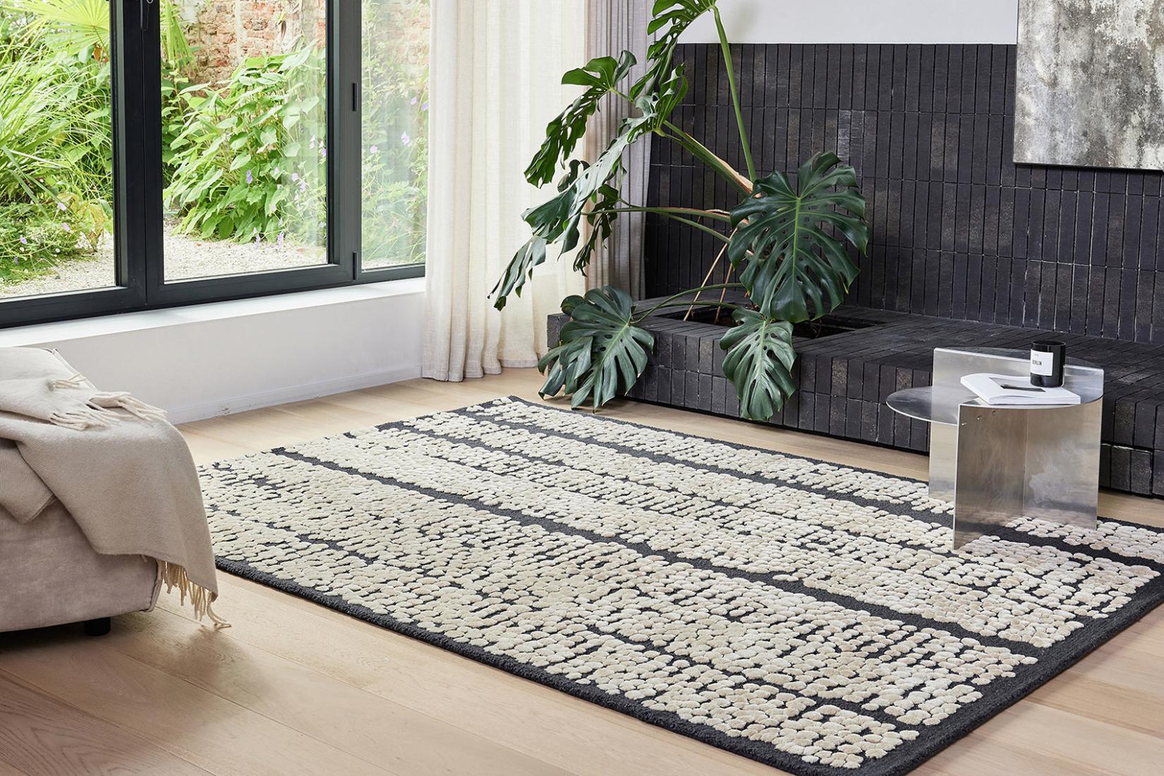 Pad Linen Black tapijt | Maat: 170 × 240 cm