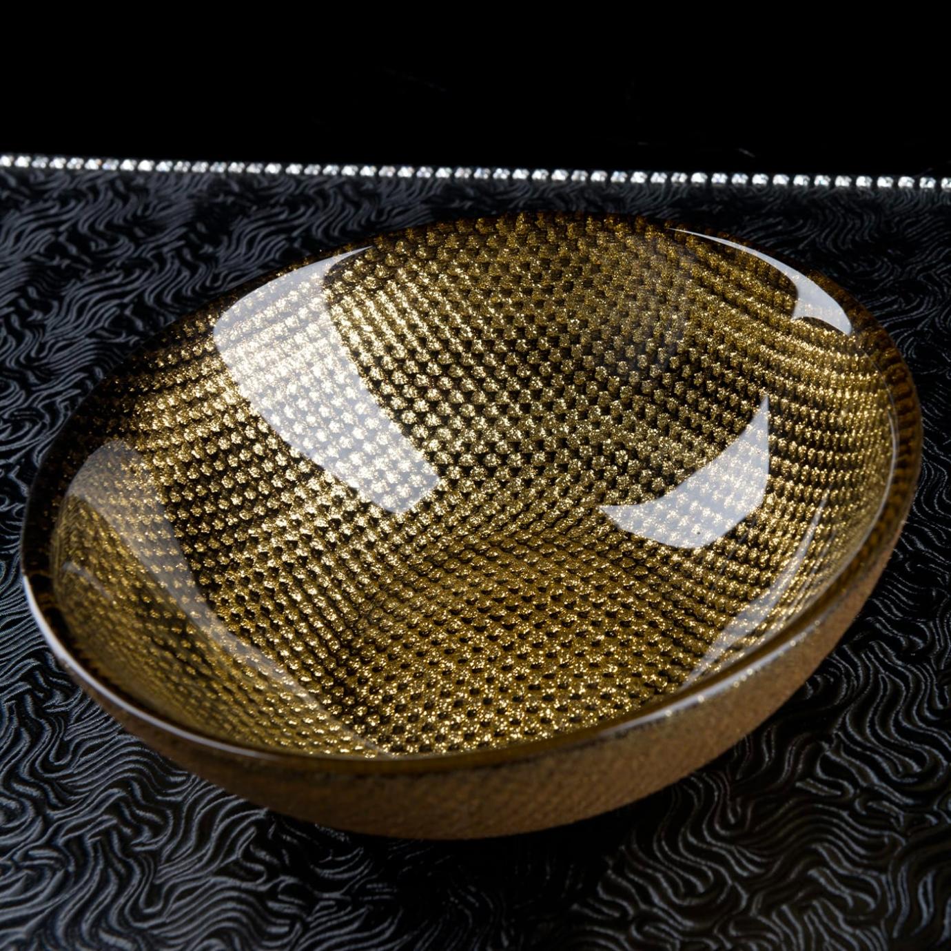 Klassieke zwart-gouden schaal