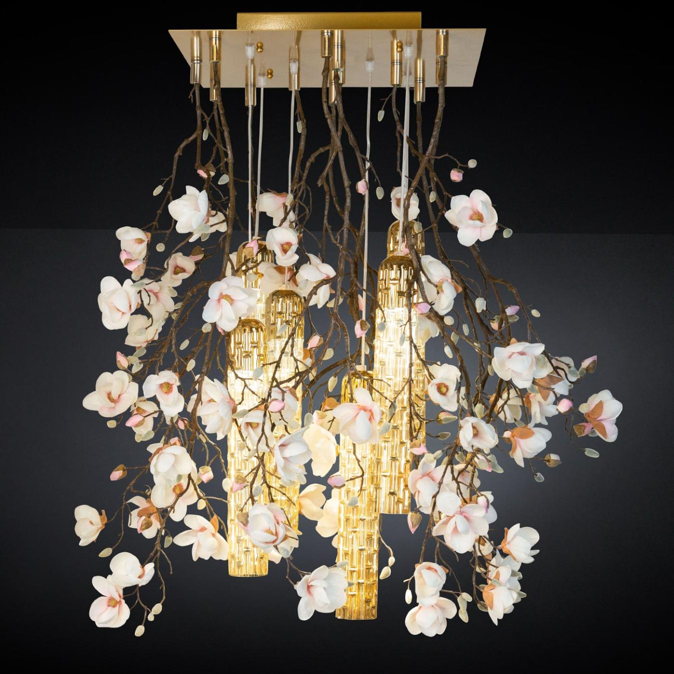 Magnolia wit-gouden kroonluchter