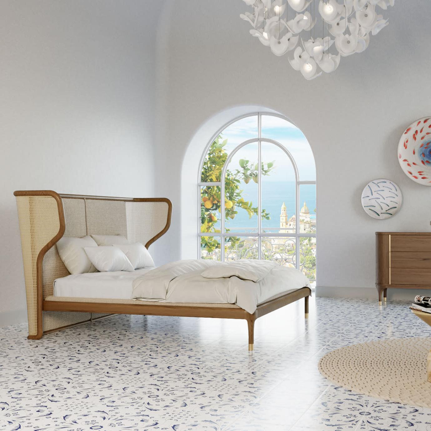 Joyce Essenhout Bed