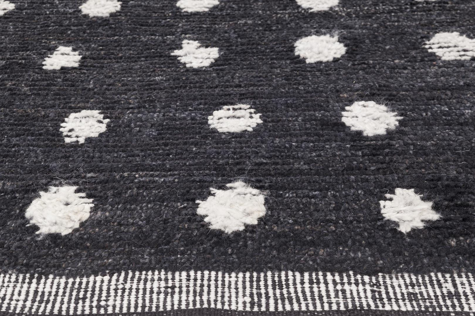 Dots handgeknoopt zwart & wit vloerkleed