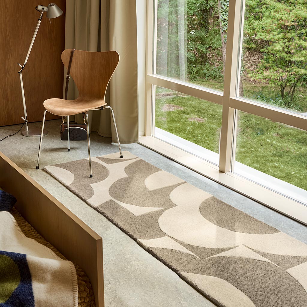 Prism Flower Mushroom/Ecru vloerkleed | Maat: 67 × 230 cm