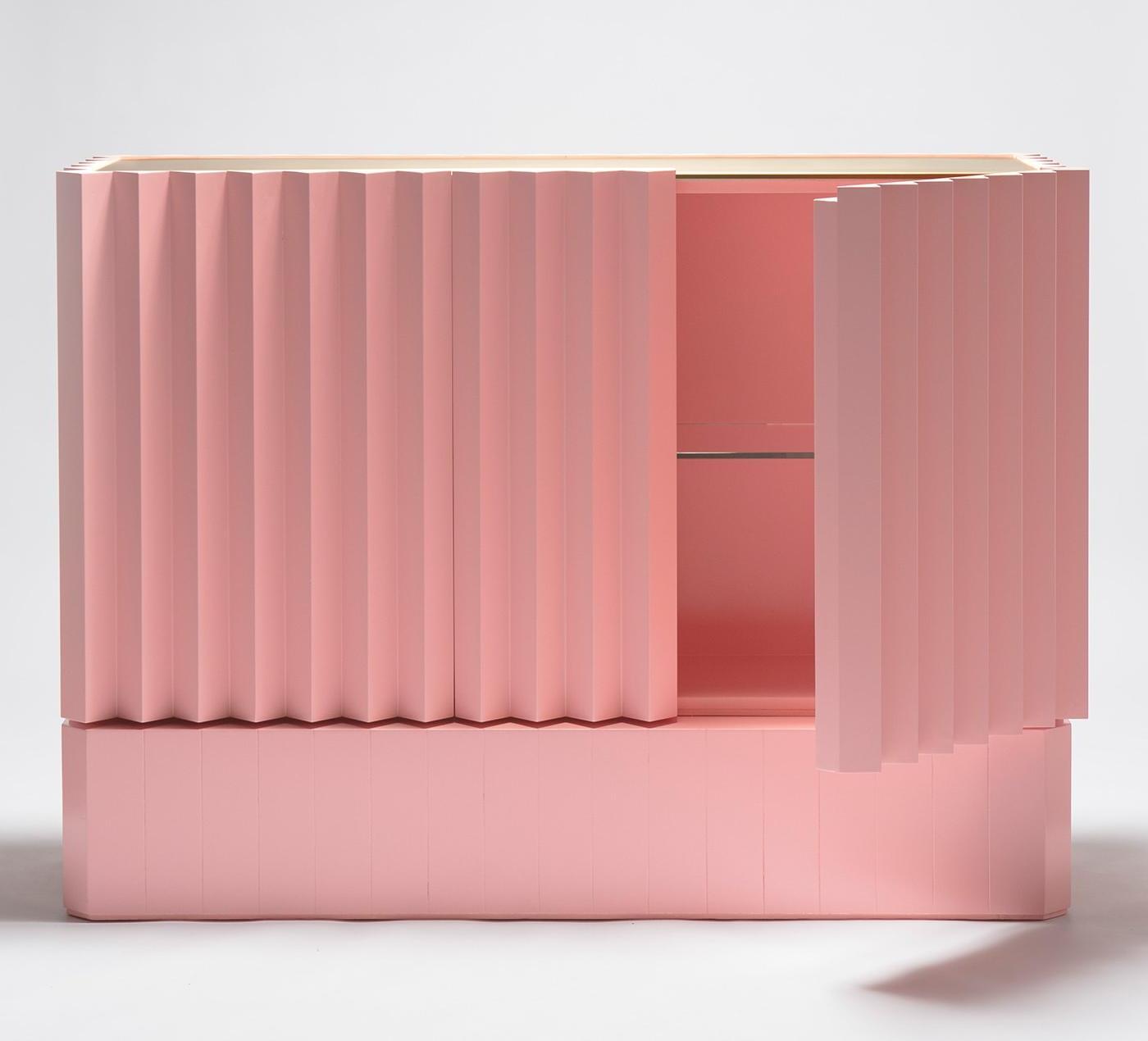 Elegante roze dressoir