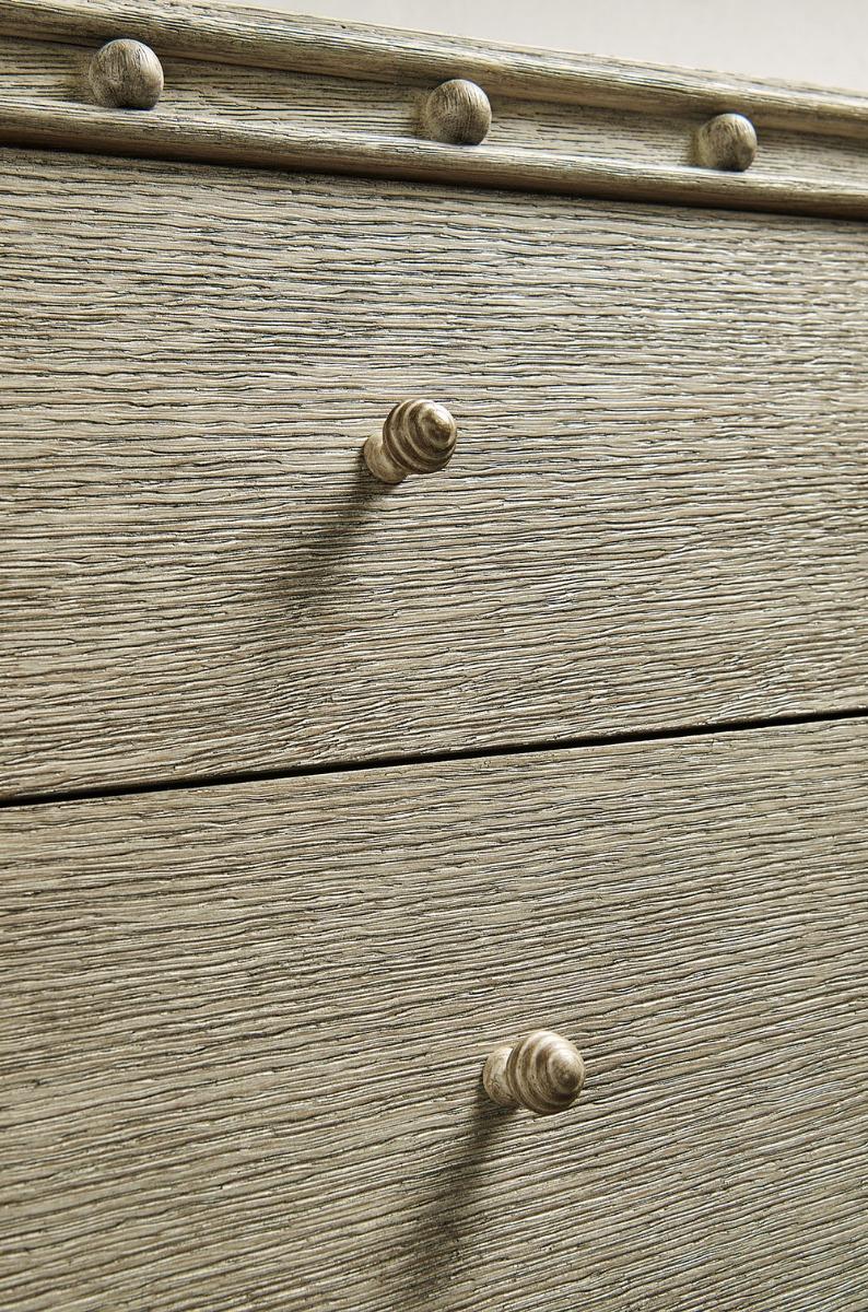 Morris Greyed Oak dressoir