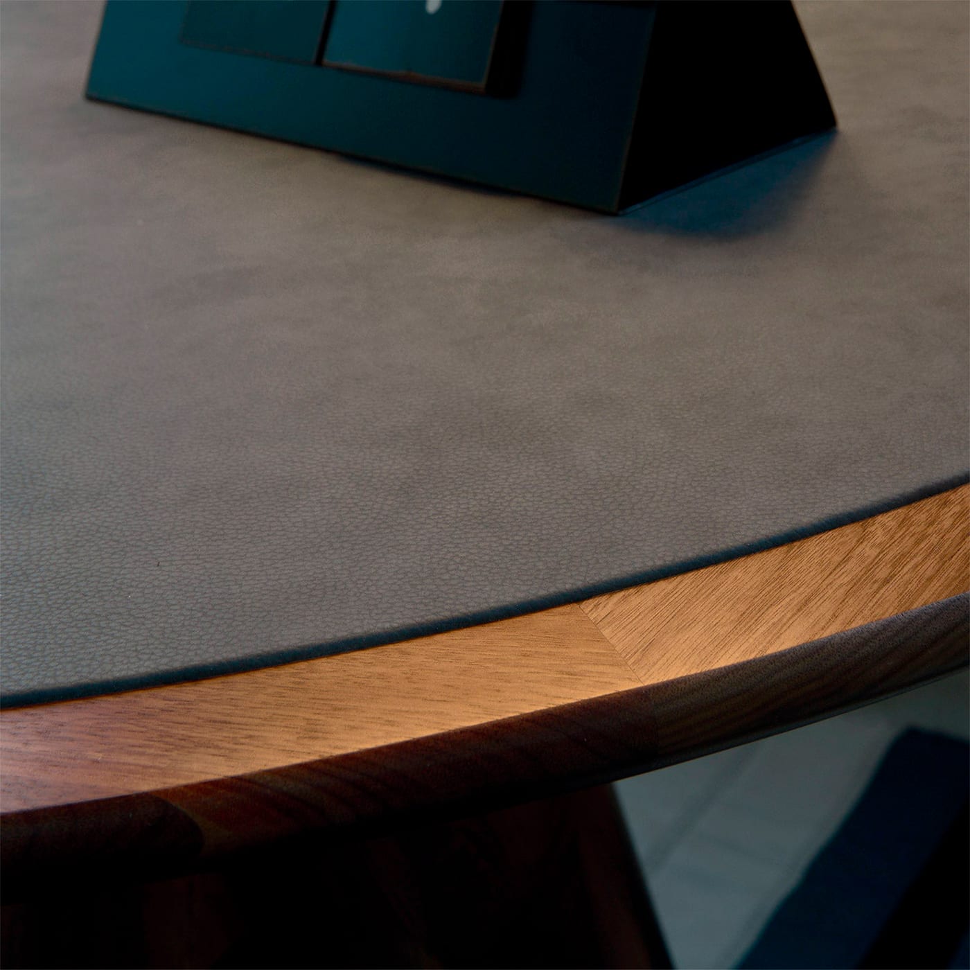 Convivio bruine eettafel