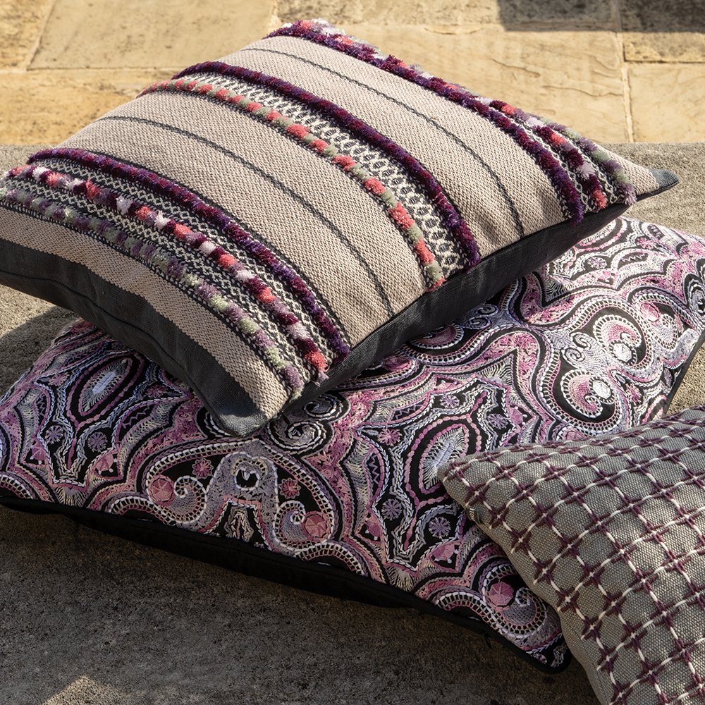 Mangala Aubergine 50 × 50 kussen