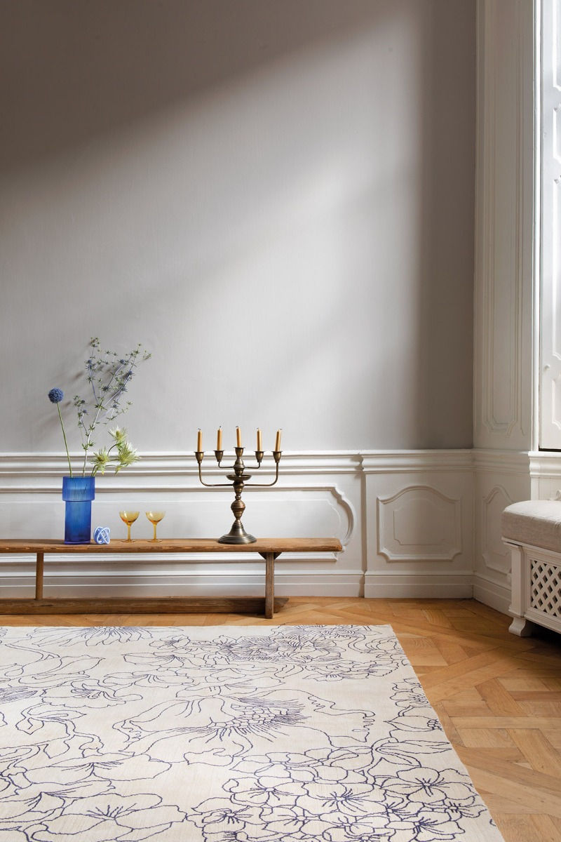 Linear floral blauw tapijt