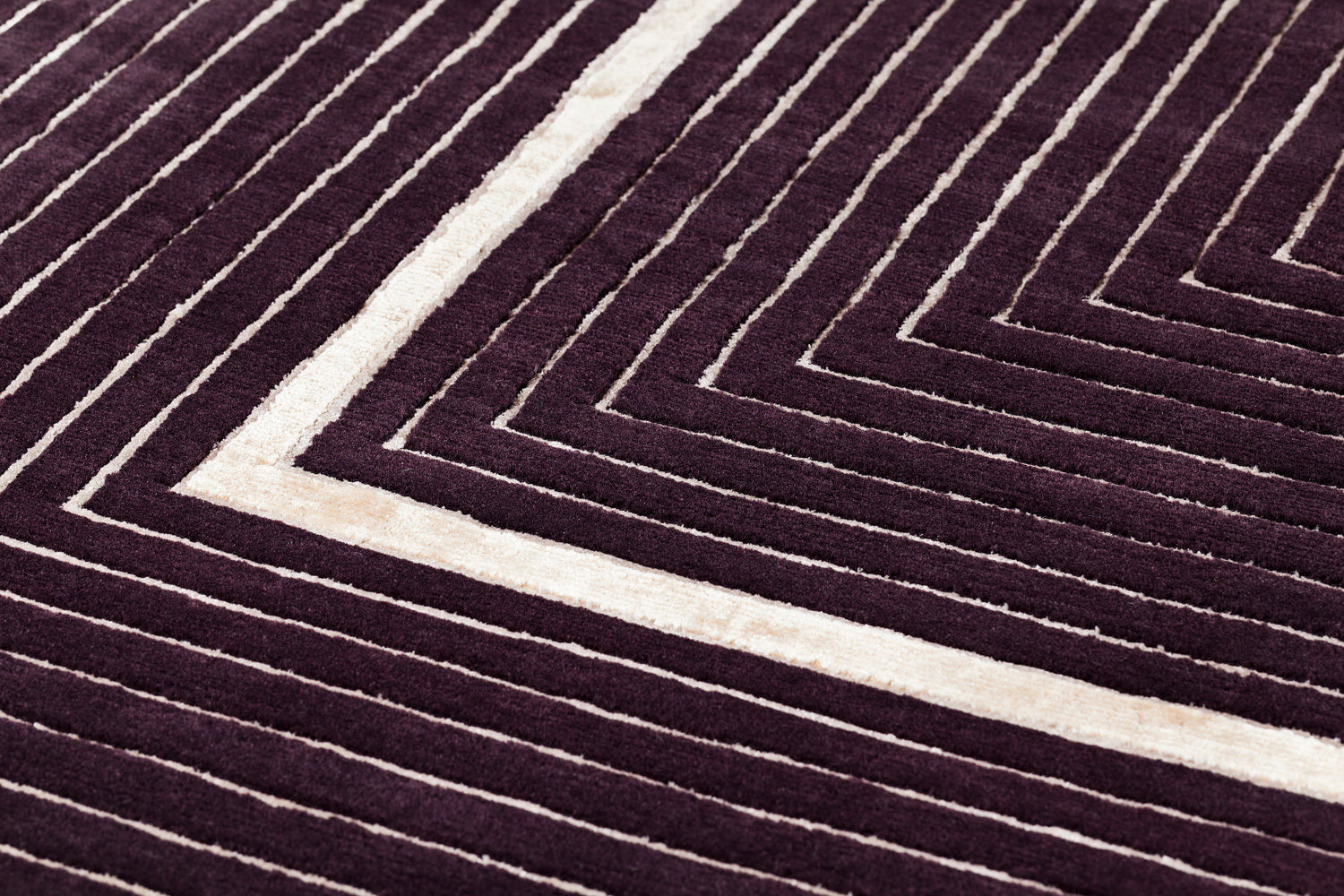 Handgeknoopt paars kader wol & viscose vloerkleed