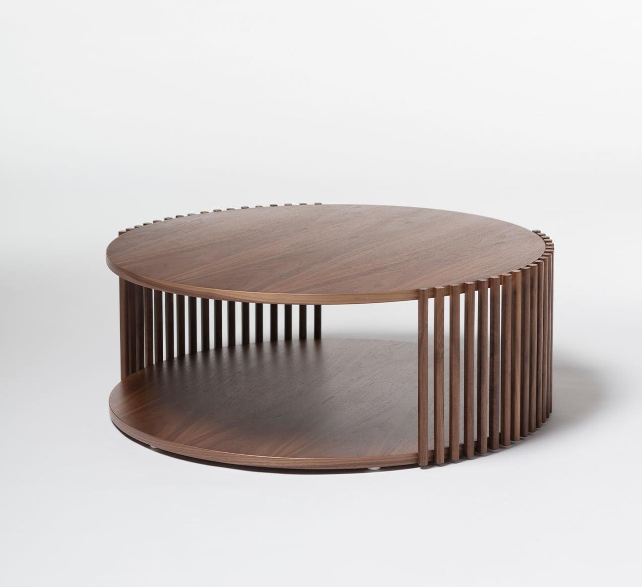 Kleine houten salontafel