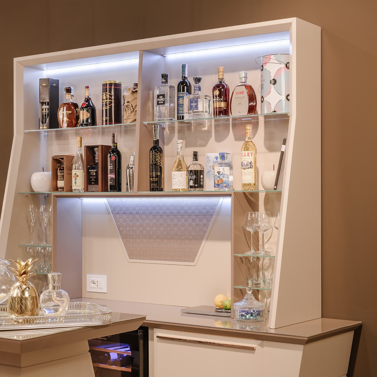 Hemingway thuisbar met toonbank
